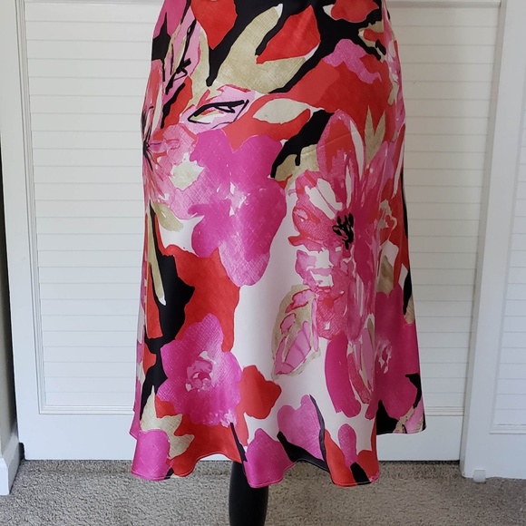 Like New Banana Republic Strapless Floral Dress-Local Pickup Offer Vancouver WA - Picture 3 of 8